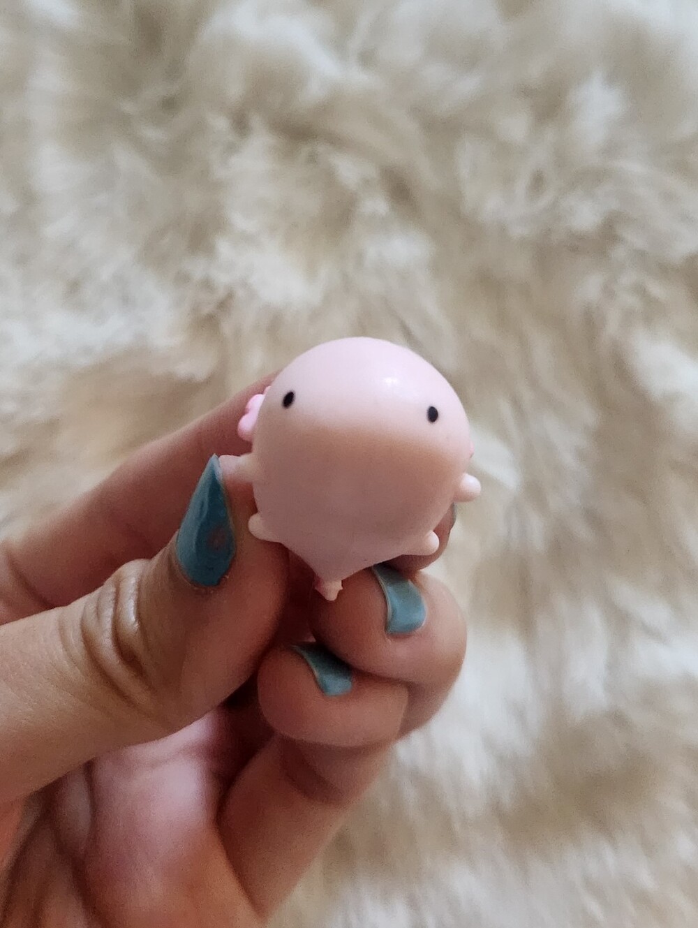 Axlotol pink mini figure